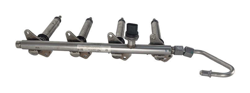 Thumbnail 2: 2015 MERCEDES GLA250 (X156) 2.0L (270.920) ENGINE FUEL INJECTOR w/ RAIL SET/4