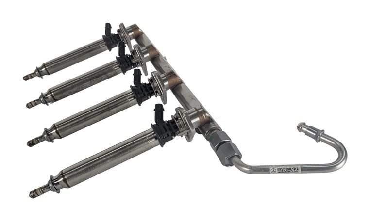 Thumbnail 5: 2015 MERCEDES GLA250 (X156) 2.0L (270.920) ENGINE FUEL INJECTOR w/ RAIL SET/4