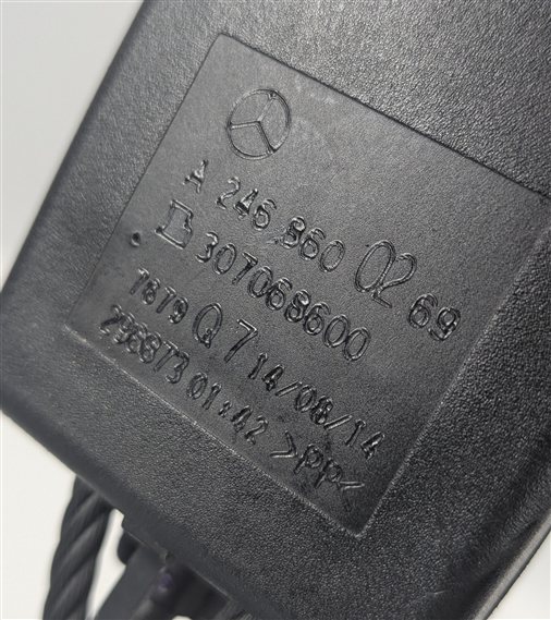 Thumbnail 5: 14-20 MERCEDES B CLA GLA C117 W242 X156 FRONT LEFT DRIVER SEATBELT RECEIVER