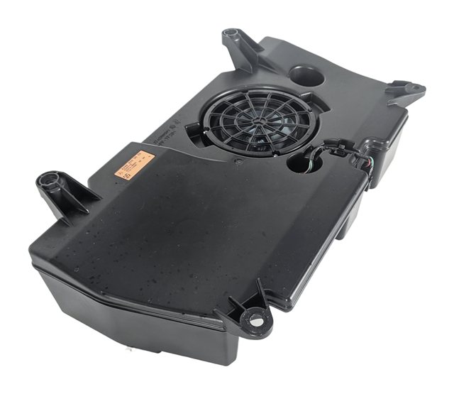 2015 MERCEDES GLA250 (X156) HARMAN KARDON LOGIC 7 REAR TRUNK SUBWOOFER SPEAKER