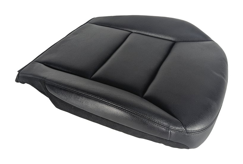 Thumbnail 3: 2015 MERCEDES GLA250 X156 FRONT RIGHT PASSENGER LOWER SEAT CUSHION (Black)