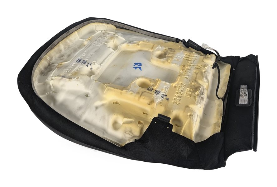 Thumbnail 5: 2015 MERCEDES GLA250 X156 FRONT RIGHT PASSENGER LOWER SEAT CUSHION (Black)