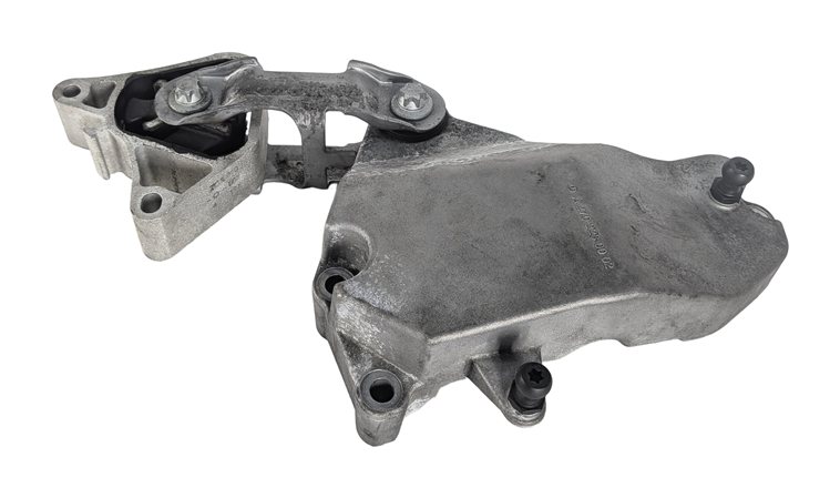 2015 MERCEDES GLA250 X156 2.0L 270.920 RIGHT UPPER ENGINE MOTOR MOUNT w/BRACKET