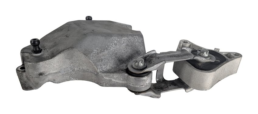 Thumbnail 5: 2015 MERCEDES GLA250 X156 2.0L 270.920 RIGHT UPPER ENGINE MOTOR MOUNT w/BRACKET