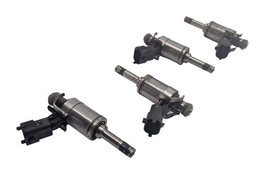 12-17 LR2 DISCOVERY SPORT RANGE ROVER EVOQUE (L538 L550) 2.0L FUEL INJECTOR SET