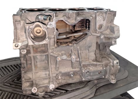 Thumbnail 4: 12-17 LAND ROVER LR2 DISCOVERY SPT EVOQUE (L538 L550) 2.0L TURBO CYLINDER BLOCK
