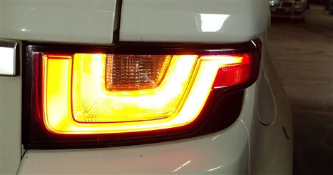 Thumbnail 2: 16-18 RANGE ROVER EVOQUE L538 RIGHT OUTER QUARTER TAILLIGHT W/O BLACK DESIGN