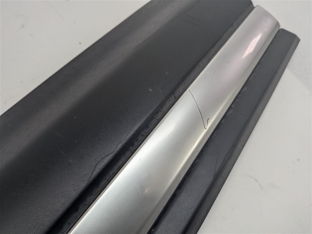 Thumbnail 12: 12-19 ROVER EVOQUE (L538) FRONT RIGHT PASSENGER LOWER DOOR TRIM MOULDING (BLACK)