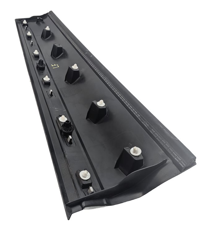 Thumbnail 3: 2012-2019 ROVER EVOQUE (L538) FRONT LEFT DRIVER LOWER DOOR TRIM MOULDING (BLACK)