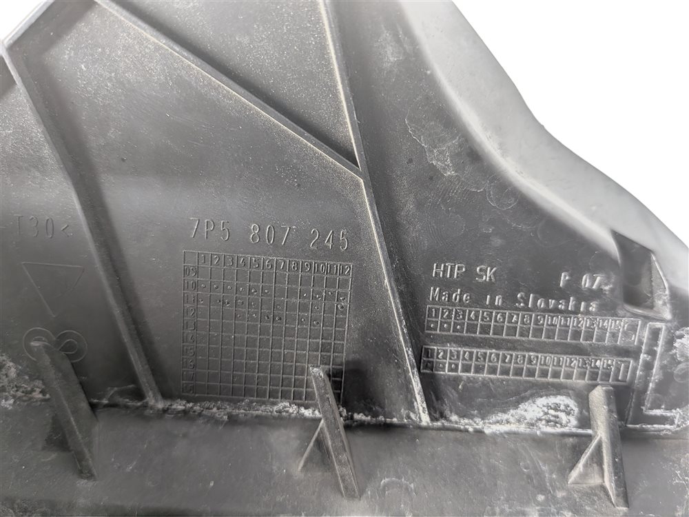 Thumbnail 5: 2011-2014 PORSCHE CAYENNE S (958) FRONT CENTER PRIMARY GRILLE AIR VENT TRIM
