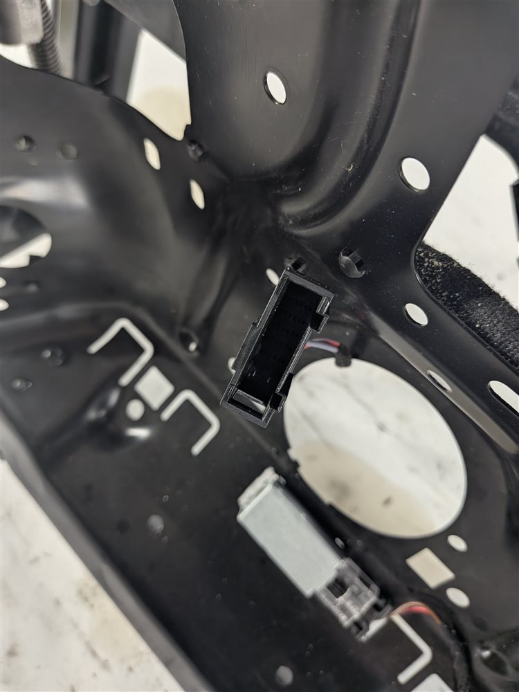 Thumbnail 12: 2011-2014 PORSCHE CAYENNE (958) FRONT LEFT DRIVER SEAT FRAME TRACK