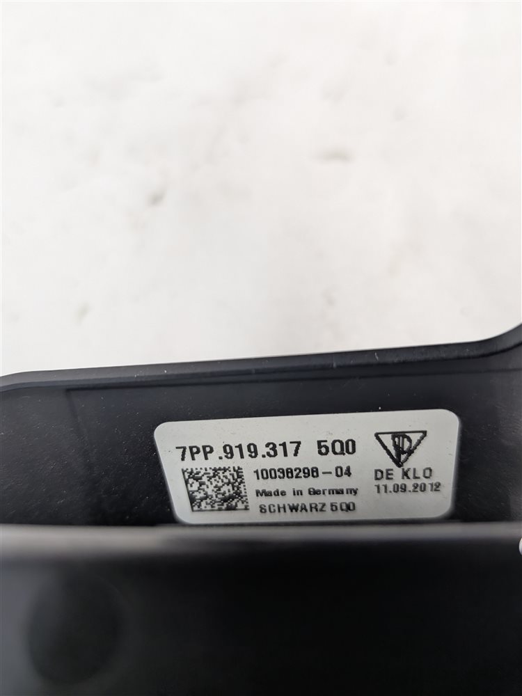 Thumbnail 6: 2010-2018 PORSCHE CAYENNE PANAMERA (958 970 G1) FRONT DOMELIGHT LAMP (Black)