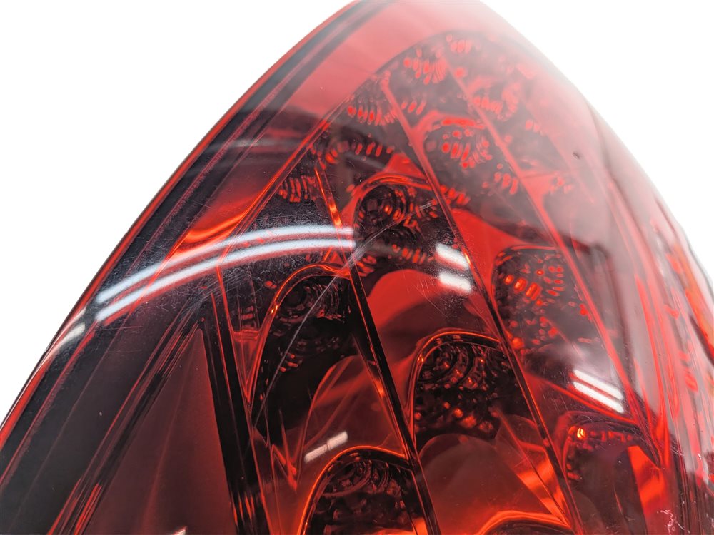 Thumbnail 7: 2011-2014 PORSCHE CAYENNE (958) RIGHT PASSENGER OUTER TAILLIGHT BRAKE LIGHT LAMP