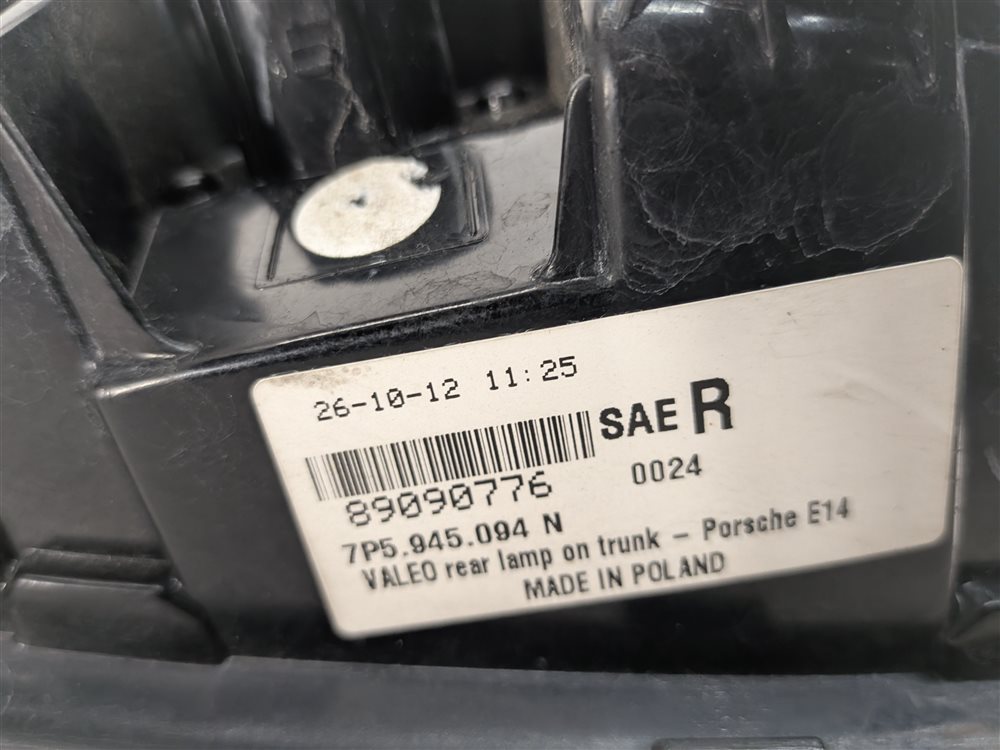 Thumbnail 5: 2011-2014 PORSCHE CAYENNE (958) RIGHT PASSENGER INNER TRUNK TAILLIGHT LIGHT LAMP
