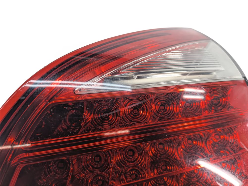 Thumbnail 6: 2011-2014 PORSCHE CAYENNE (958) RIGHT PASSENGER INNER TRUNK TAILLIGHT LIGHT LAMP