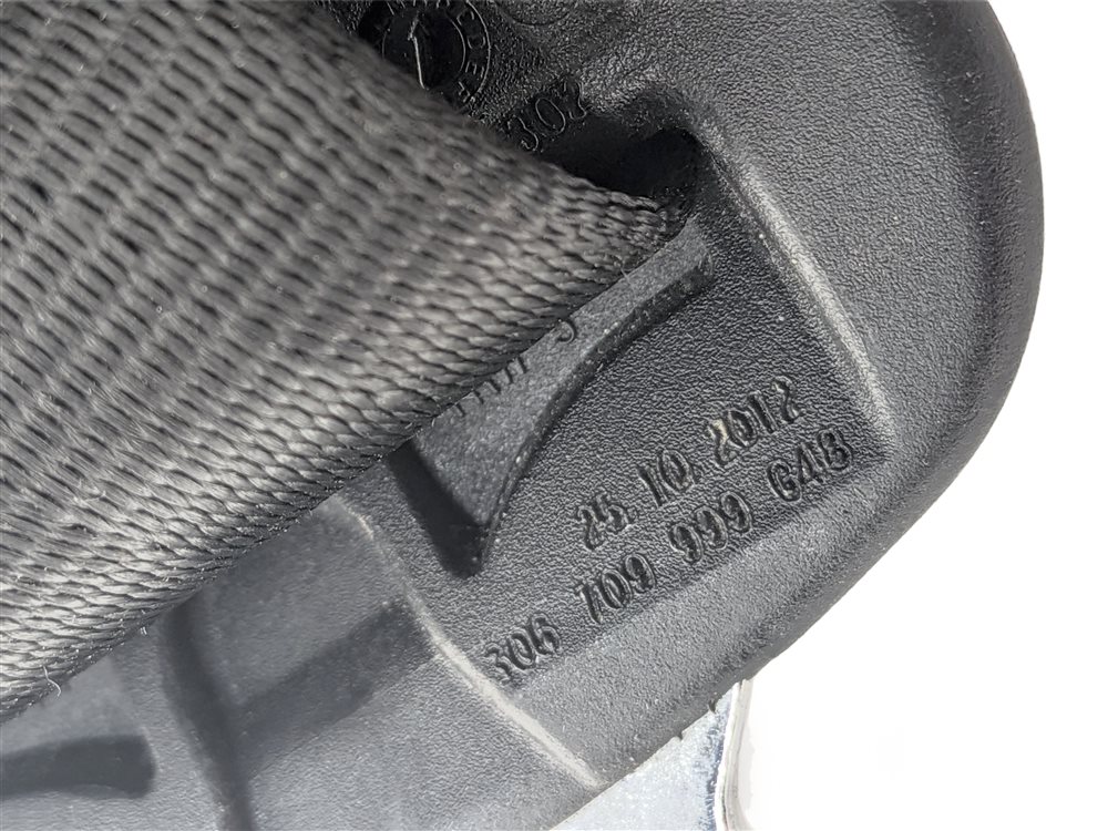 Thumbnail 7: 2013 PORSCHE CAYENNE (958) REAR RIGHT SEAT SEATBELT RETRACTOR (Black)