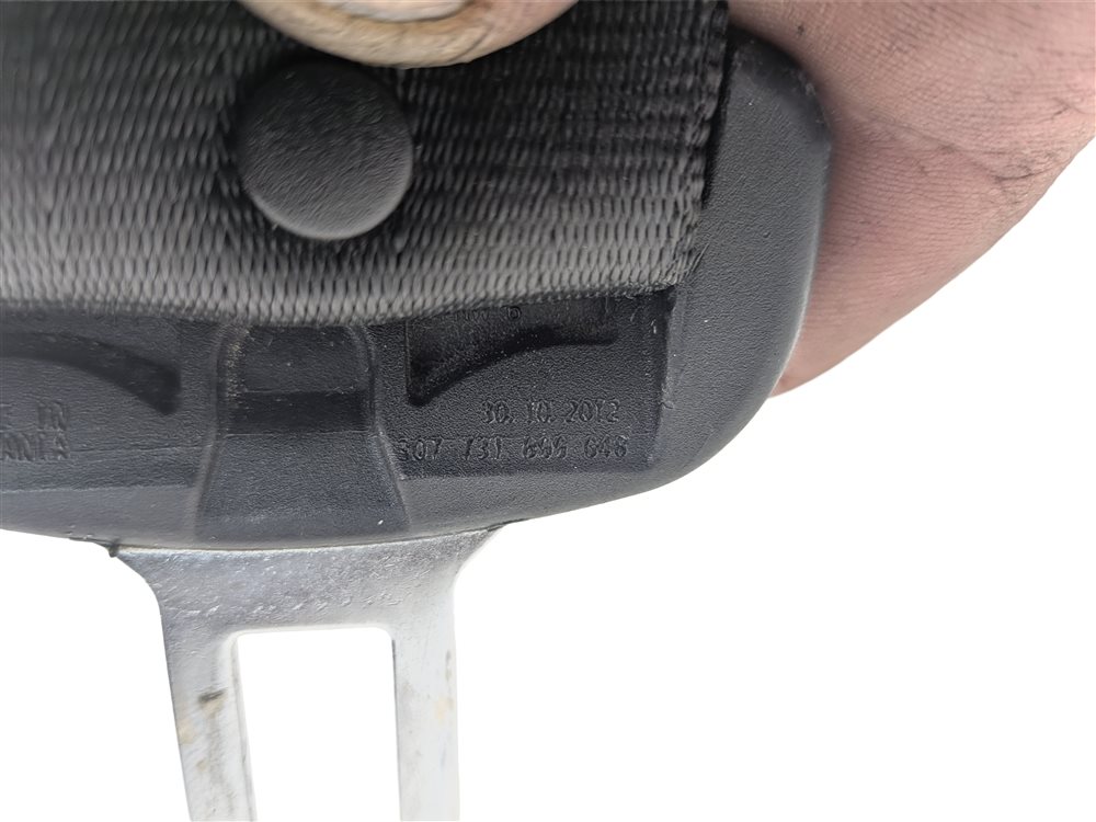 Thumbnail 7: 2011-2018 PORSCHE CAYENNE (958) LEFT FRONT DRIVER SEATBELT RETRACTOR (Black)