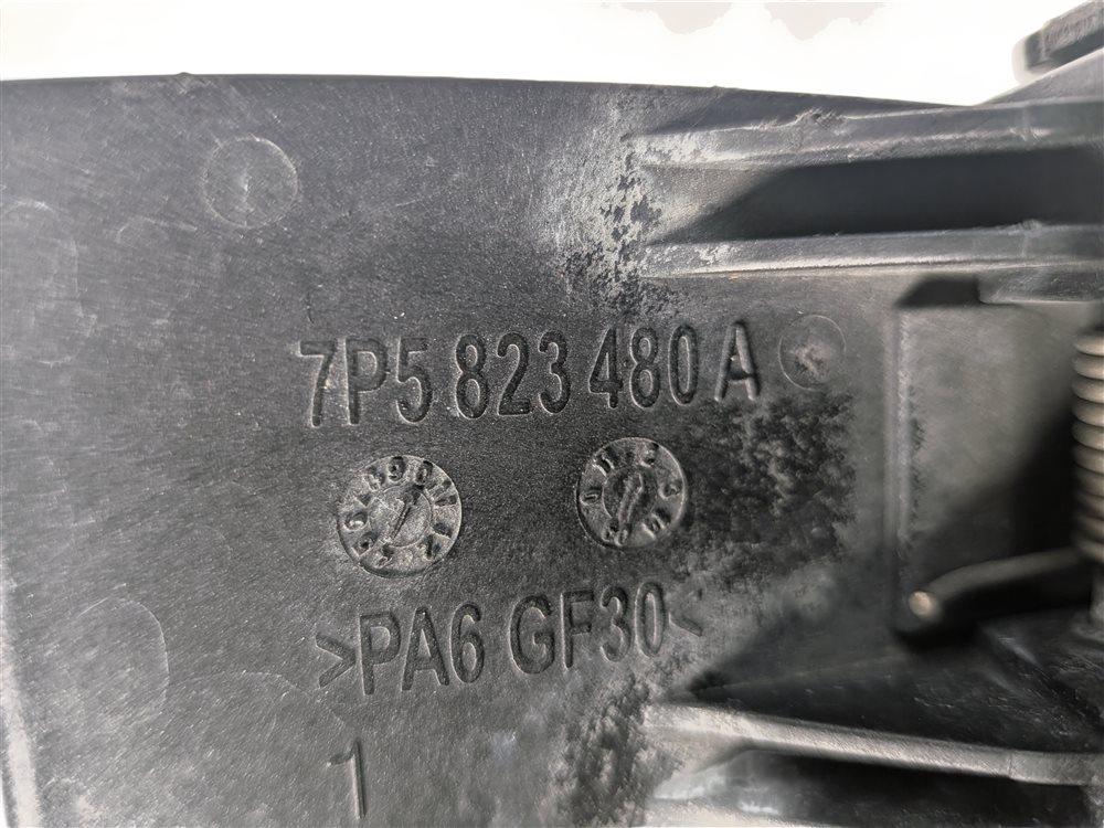 Thumbnail 4: 2013 PORSCHE CAYENNE (958) FRONT HOOD LID SAFETY CATCH LOCK LATCH