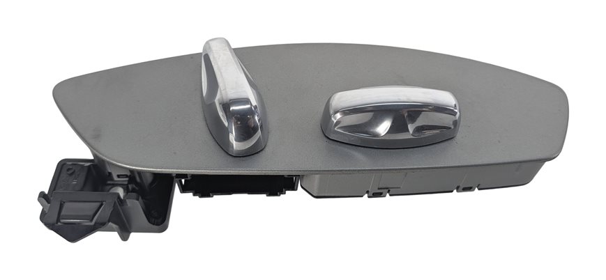 Thumbnail 2: 2013 PORSCHE CAYENNE (958) FRONT RIGHT PASSENGER SEAT ADJUSTMENT SWITCH