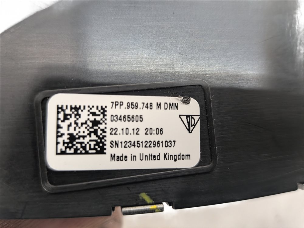 Thumbnail 4: 2013 PORSCHE CAYENNE (958) FRONT RIGHT PASSENGER SEAT ADJUSTMENT SWITCH