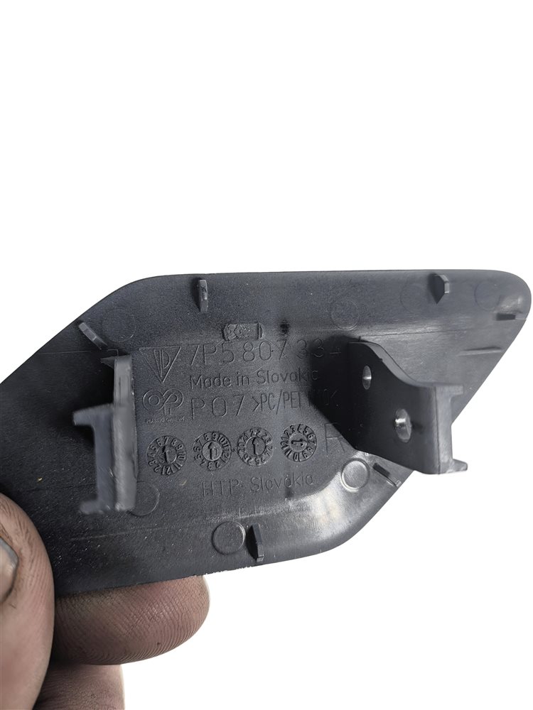 Thumbnail 3: 2013 PORSCHE CAYENNE (958) FRONT RIGHT HEADLIGHT WASHER NOZZLE COVER (White)