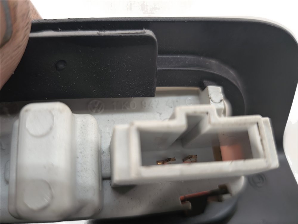 Thumbnail 3: 2013 PORSCHE CAYENNE (958) REAR LIFTGATE TAILGATE INNER TRIM PANEL w/SWITCH