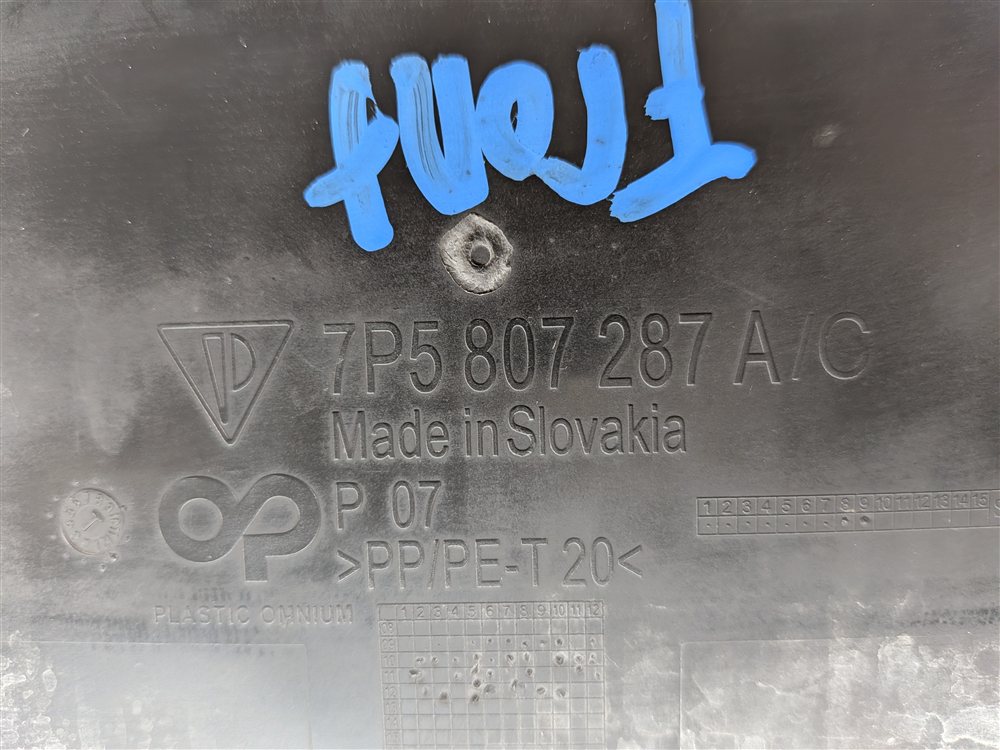 Thumbnail 4: 2013 PORSCHE CAYENNE (958) FRONT LICENSE PLATE HOLDER BRACKET MOUNT