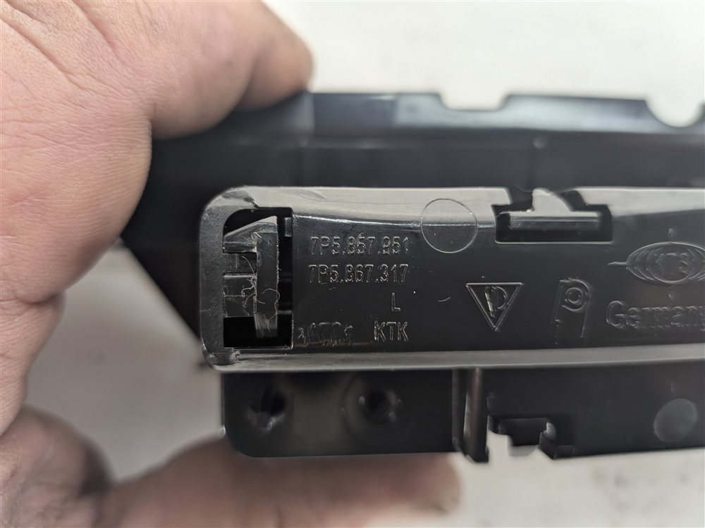 Thumbnail 5: 2013 PORSCHE CAYENNE (958) REAR LEFT DOOR STORAGE COMPARTMENT POCKET TRIM