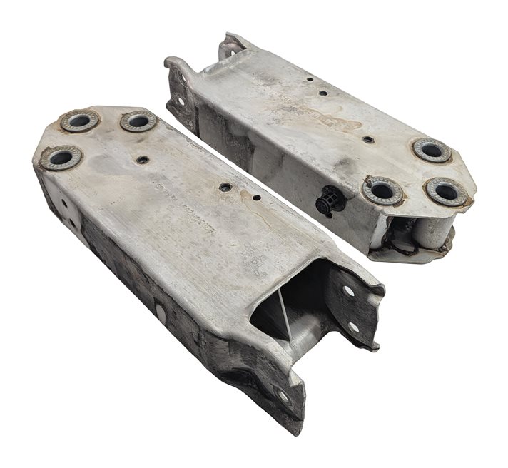 Thumbnail 4: 2011 BMW 535i (F10) FRONT LEFT & RIGHT BUMPER SUPPORT MOUNT GUIDE BRACKET SET/2