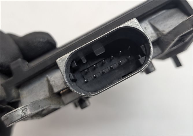 Thumbnail 5: 2013 BMW 535I (F10) HYBRID RIGHT BLIND SPOT RADAR SENSOR MASTER MODULE