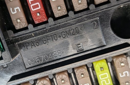 Thumbnail 9: 12-19 BMW 535i 550i 640i 650i M5 M6 (F06 F10 F12) FRONT POWER FUSE BOX RELAY