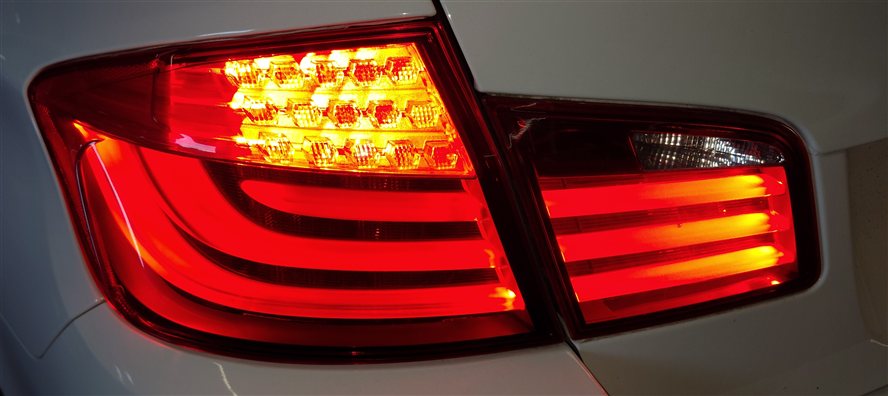 Thumbnail 2: 11-13 BMW 528i 535i 550i M5 (F10) REAR LEFT DRIVER INNER TRUNK TAILLIGHT LAMP