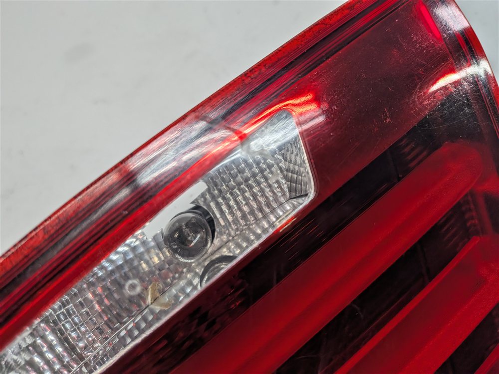 Thumbnail 11: 11-13 BMW 528i 535i 550i M5 (F10) REAR RIGHT PASSENGER INNER TRUNK TAILLIGHT