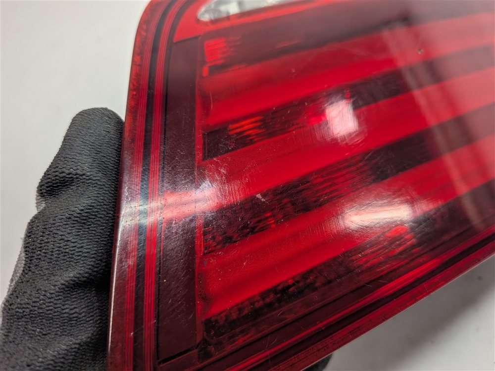 Thumbnail 8: 11-13 BMW 528i 535i 550i M5 (F10) REAR RIGHT PASSENGER INNER TRUNK TAILLIGHT