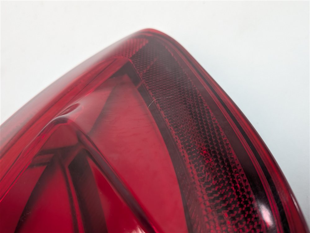 Thumbnail 11: 11-13 BMW 528i 535i 550i M5 (F10) REAR RIGHT PASSENGER OUTER TAILLIGHT LAMP