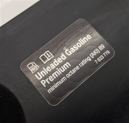 Thumbnail 7: 11-16 BMW 528i 535i 550i M5 (F10) GAS FILLER FUEL TANK DOOR w/HOUSING (White)