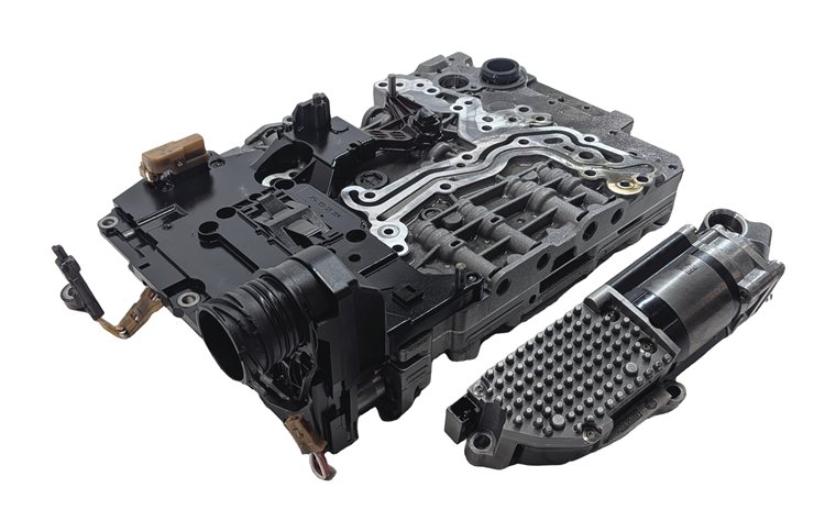 13-16 BMW ACTIVEHYBRID 3 5 F10 F30 8HP-70H AUTO TRANSMISSION VALVE BODY w/PUMP