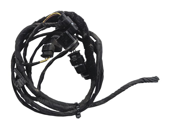 Thumbnail 4: 2013 BMW 535I (F10) REAR PARK ASSIST PDC SENSORS SET w/HARNESS (White)
