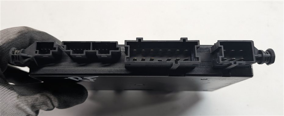 Thumbnail 5: 10-18 MERCEDES E CLS CLASS (W212 W218) FRONT RIGHT PASSENGER SEAT CONTROL MODULE
