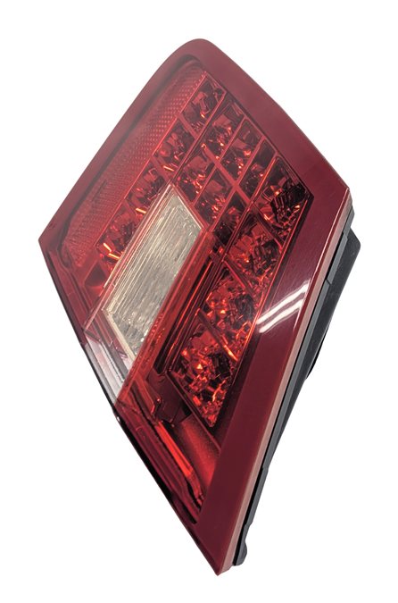 2010-2013 MERCEDES E300 E350 E400 E550 (W212) RIGHT INNER TAILLIGHT LIGHT LAMP