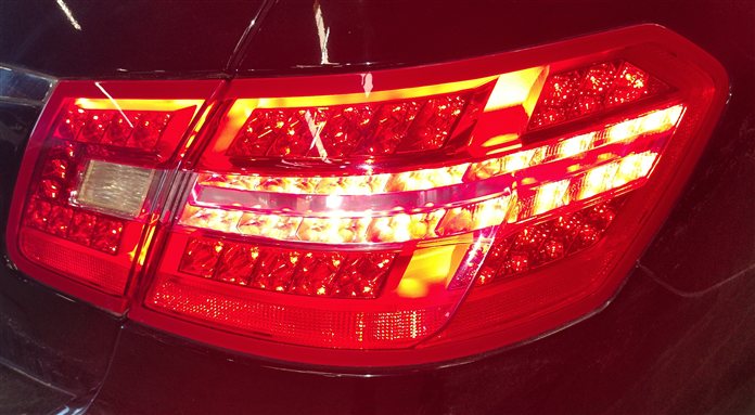 Thumbnail 2: 2010-2013 MERCEDES E300 E350 E400 E550 (W212) RIGHT INNER TAILLIGHT LIGHT LAMP