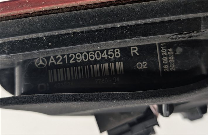 Thumbnail 7: 2010-2013 MERCEDES E300 E350 E400 E550 (W212) RIGHT INNER TAILLIGHT LIGHT LAMP