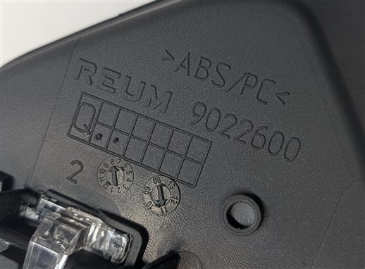 Thumbnail 5: 2012 MERCEDES E350 (W212) NAVIGATION COMAND DISPLAY SCREEN TRIM BEZEL (Walnut)