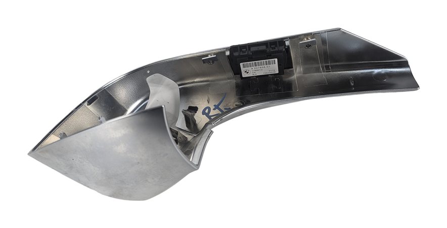 Thumbnail 6: 2013 BMW 650I F06 FRONT RIGHT SEAT BELT GUIDE COVER w/ADJUSTMENT SWITCH (SILVER)