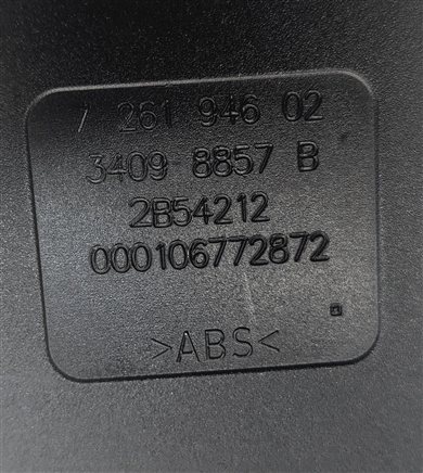 Thumbnail 5: 12-19 BMW 4 6 SERIES M4 M6 F06 F12 F13 F32 RIGHT FRONT SEATBELT RECEIVER (Black)