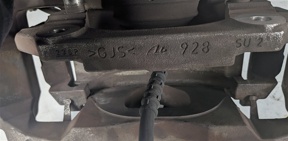 Thumbnail 6: 10-17 BMW 535iGT 535i 550i 650i 740i (F01 F06 F07 F10) FRONT BRAKE CALIPER SET-2