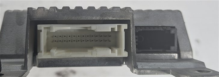 Thumbnail 6: 2013 BMW 650I GRAN COUPE F06 BLUETOOTH TELEMATICS COMBOX CONTROL MODULE
