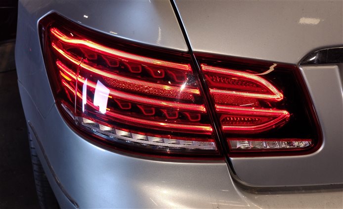 Thumbnail 2: 14-17 E-CLASS W207 COUPE CONVERTIBLE REAR LEFT INNER TRUNK TAILLIGHT LIGHT LAMP