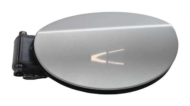 Thumbnail 2: 10-17 MERCEDES E-CLASS (W207) COUPE CONVERTIBLE FUEL TANK DOOR LID TRIM (Silver)