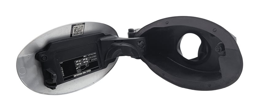 Thumbnail 5: 10-17 MERCEDES E-CLASS (W207) COUPE CONVERTIBLE FUEL TANK DOOR LID TRIM (Silver)